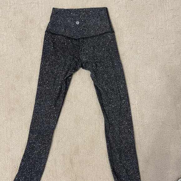 Lululemon Align leggings size 2 - Picture 2 of 4